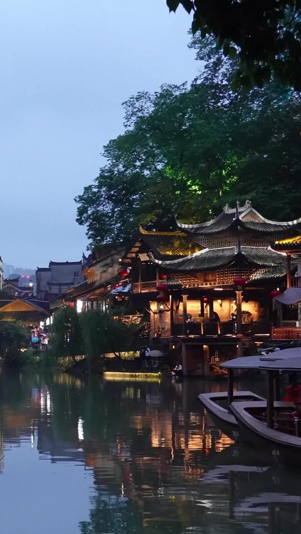 延时摄影视频湖南凤凰古城夜景视频的预览图