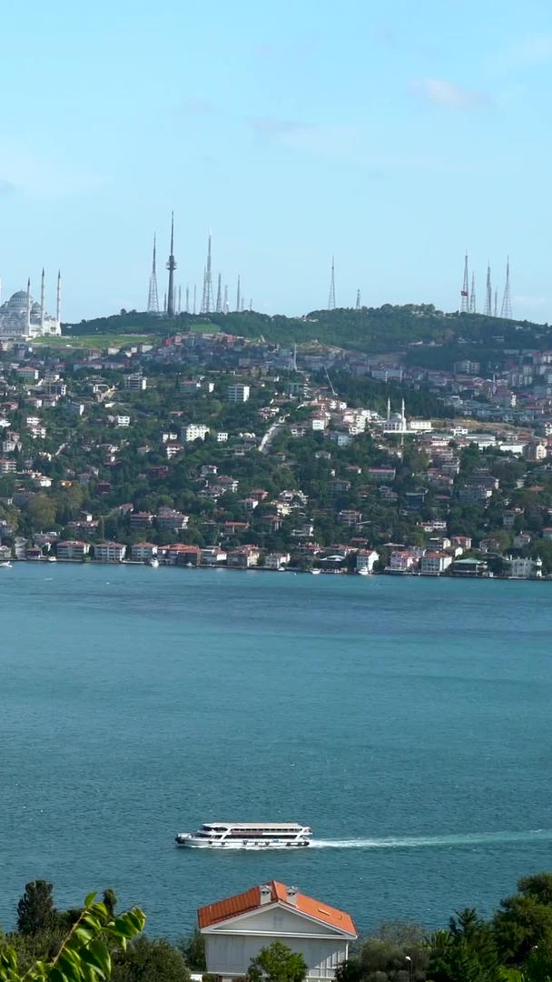 延时集合土耳其伊斯坦布尔博斯普鲁斯海峡游艇视频的预览图