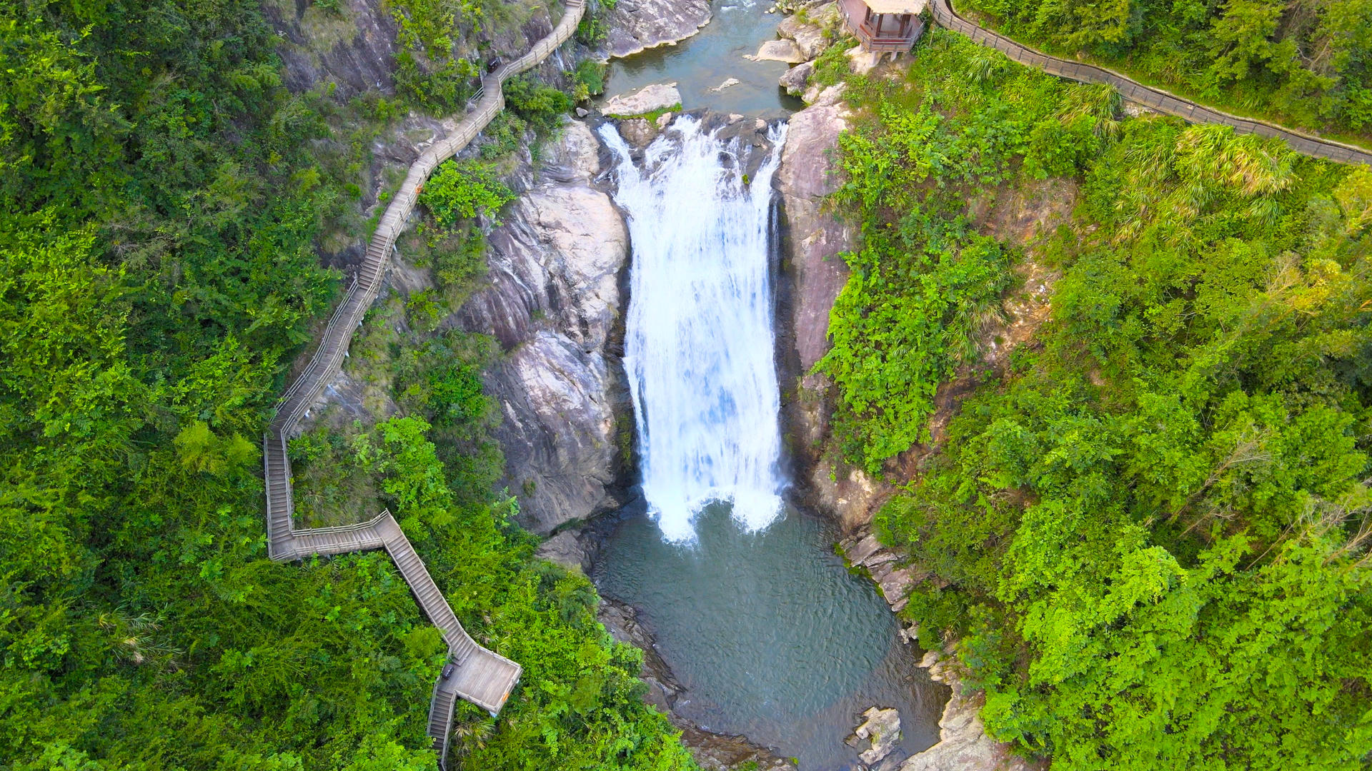 苍南4A风景区碗窑大瀑布主瀑布航拍合集4K视频的预览图
