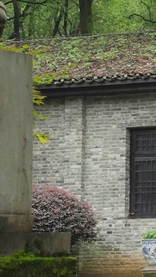江西景德镇5A级旅游景区古窑民俗博览区陶瓷生活馆素材视频的预览图