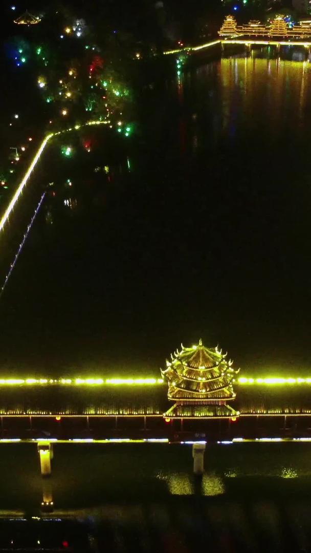 风雨桥夜景航拍视频的预览图