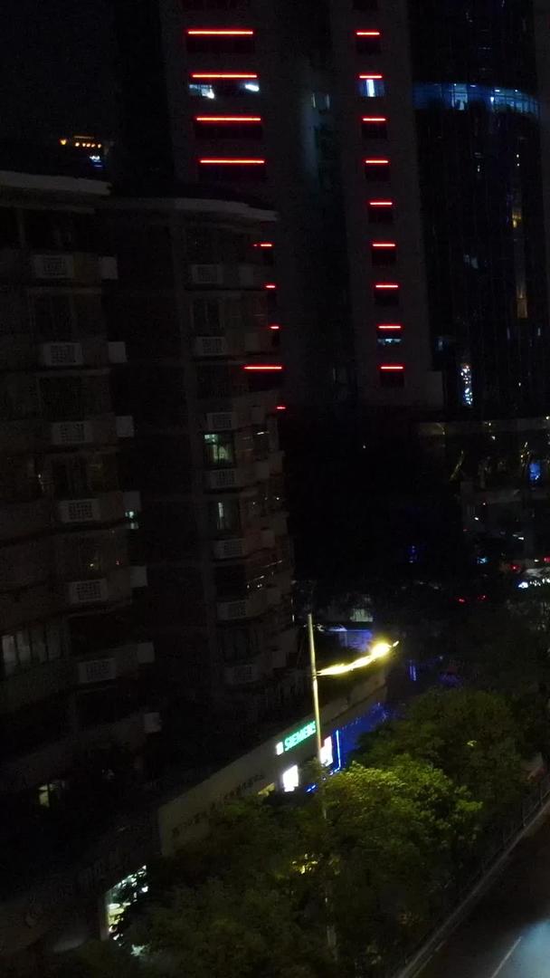高清航拍广州城市夜景交通交通车辆水马龙视频的预览图