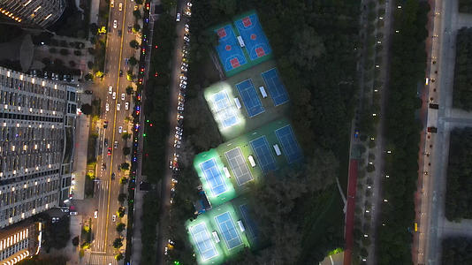 航拍城市夜景灯光道路健身球场4k素材视频的预览图