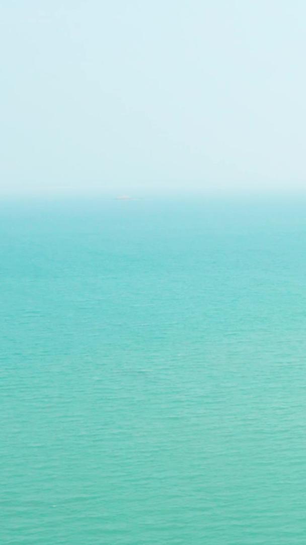 望塔在海上视频的预览图