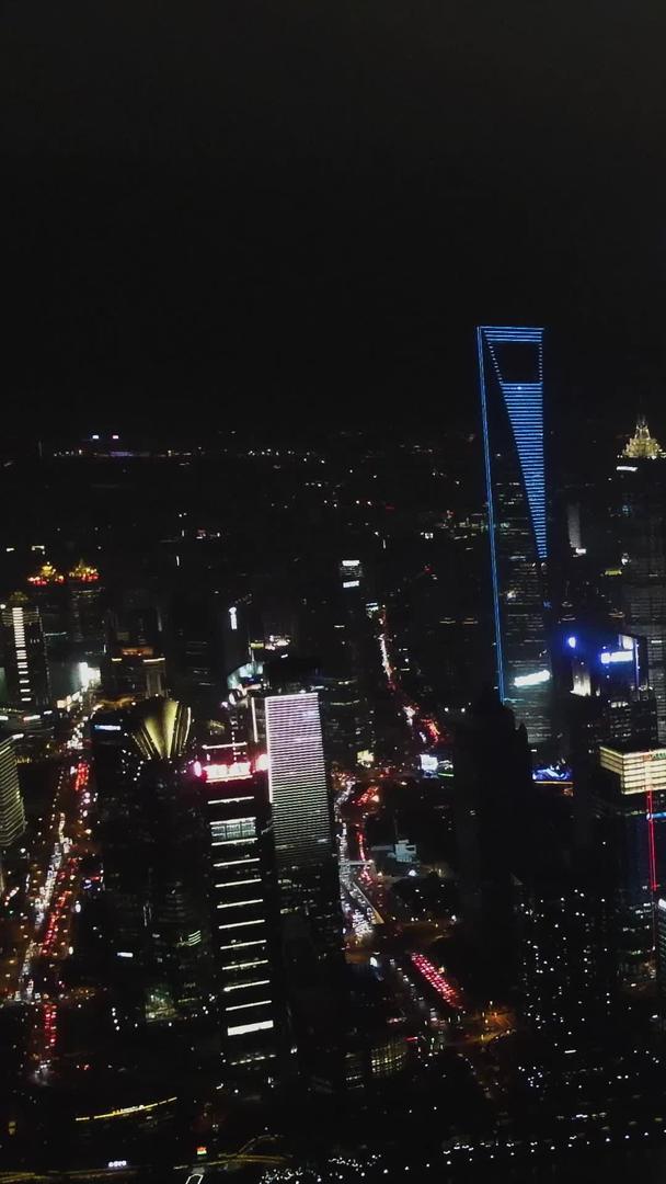 上海浦东陆家嘴黄浦江地标夜景照明东方明珠航拍视频的预览图