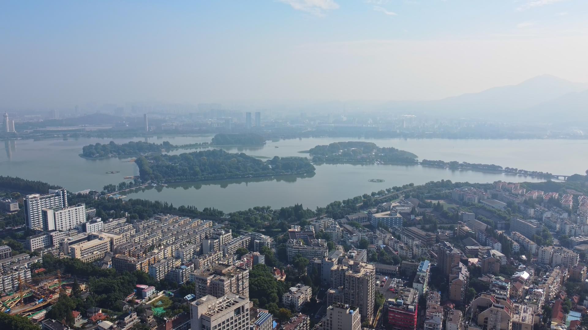 南京玄武湖航拍全景视频的预览图