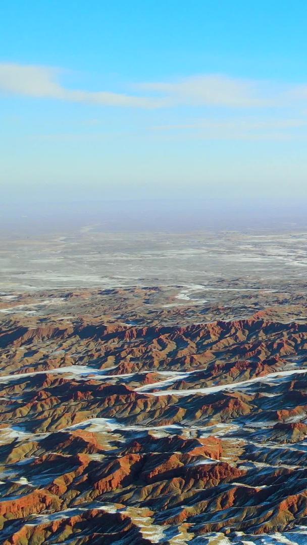 甘肃张掖平山湖大峡谷春雪后的实拍视频的预览图