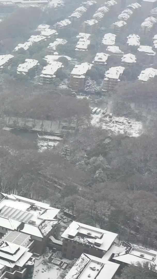 武汉东湖航拍雪景视频视频的预览图