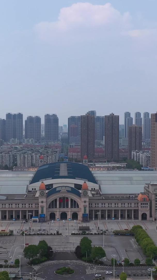 风景城市武汉高铁交通汉口火车站商用城市素材视频的预览图