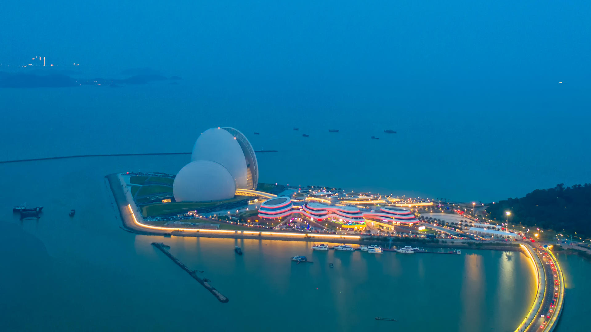 广东珠海海景地标建筑日月贝大剧院视频的预览图