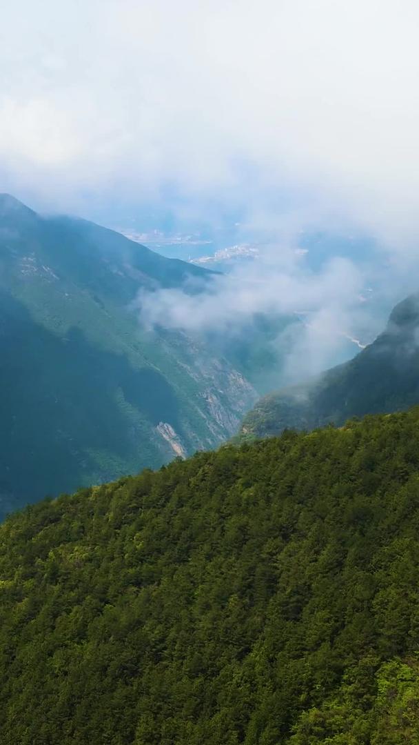 长江三峡祖国航拍大好河山视频的预览图