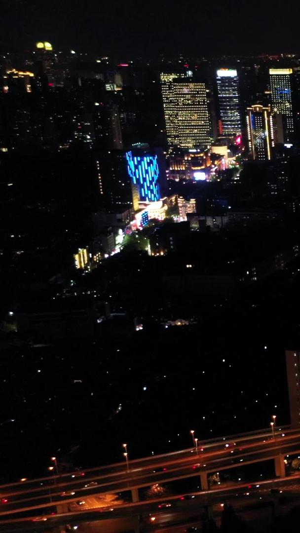 上海夜间航拍交通视频的预览图