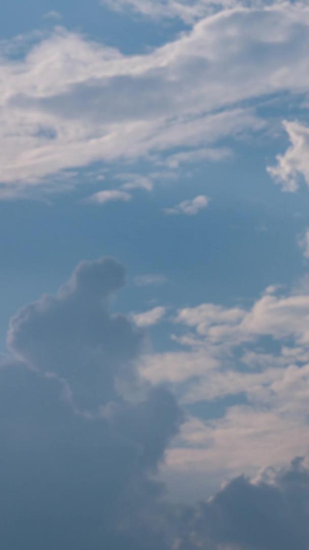 推迟拍摄蓝天白云天空流动的云阳光自然天气素材视频的预览图