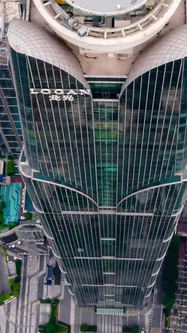 延时航拍广西南宁龙光世纪大厦视频的预览图