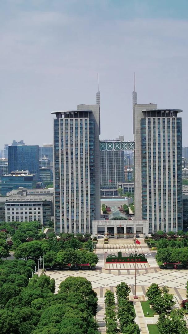 常州市政府大楼常州地标建筑传媒大厦视频的预览图