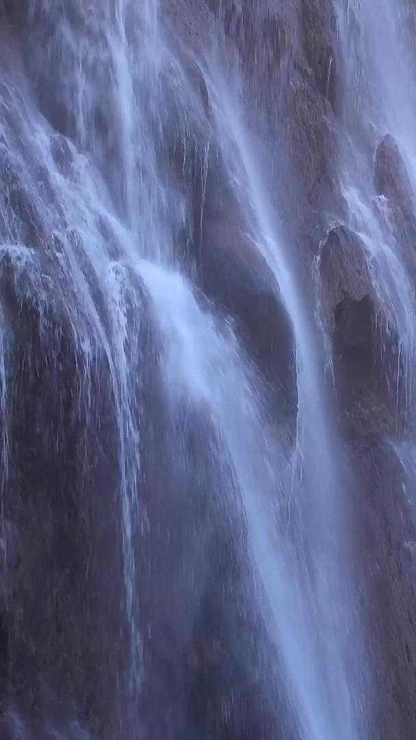 九寨沟瀑布实拍视频的预览图