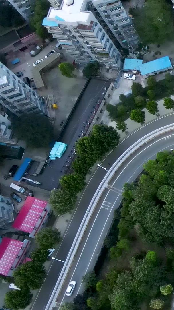 航拍城市立交桥交通素材视频的预览图