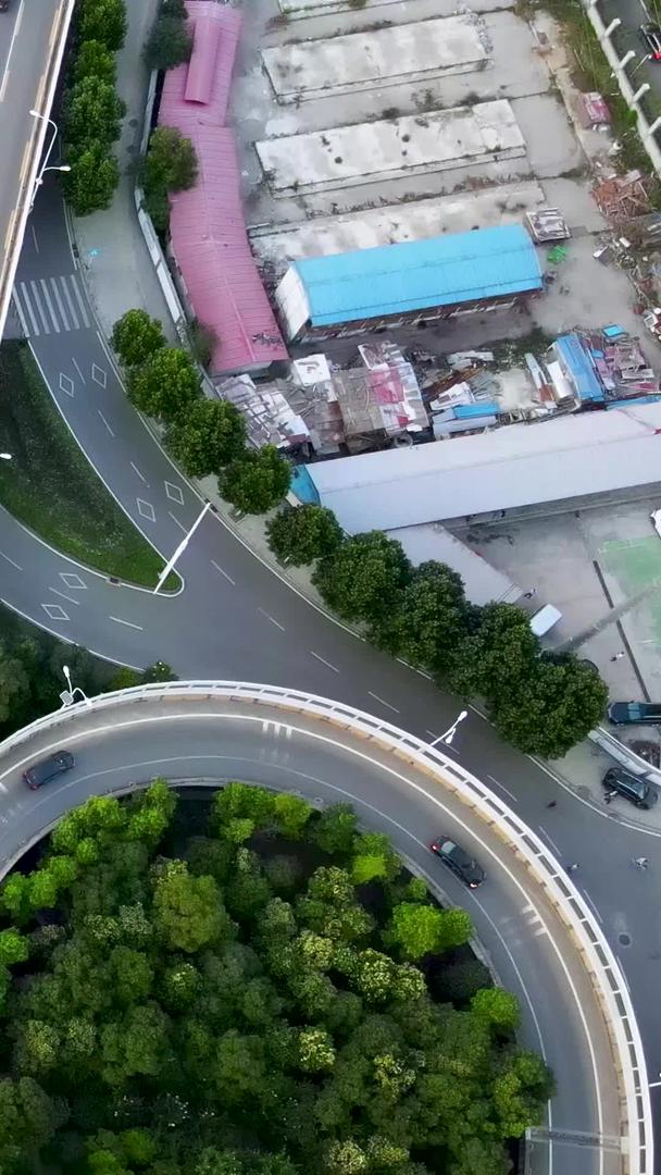 航拍城市立交桥交通素材视频的预览图