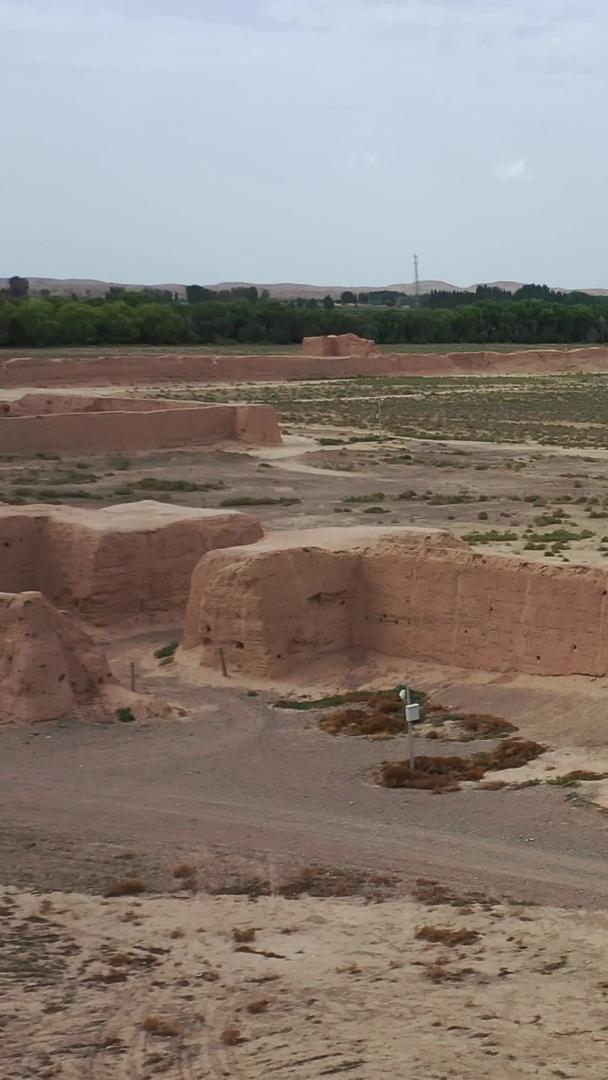 甘肃张掖骆驼城西北荒漠古城遗址视频的预览图