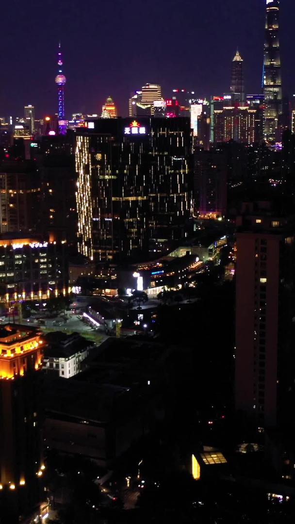 夜景交通在上海黄浦区视频的预览图