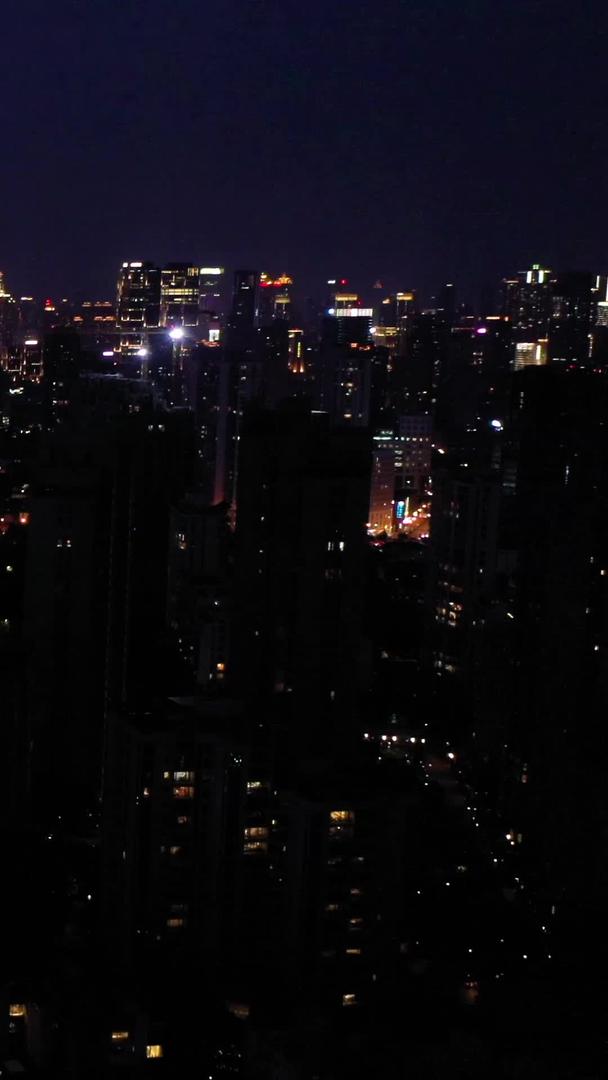 夜景交通在上海黄浦区视频的预览图