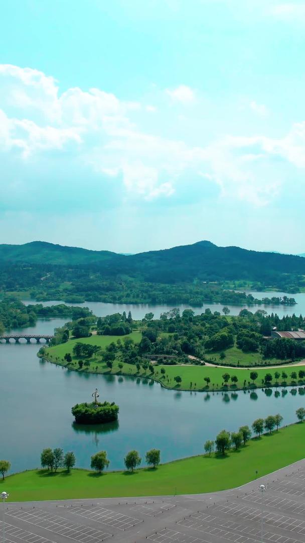 南京银杏湖高尔夫休闲中心航拍视频的预览图
