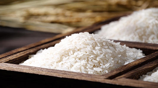 4K大米粮食主食五常大米长粒香米五谷视频的预览图