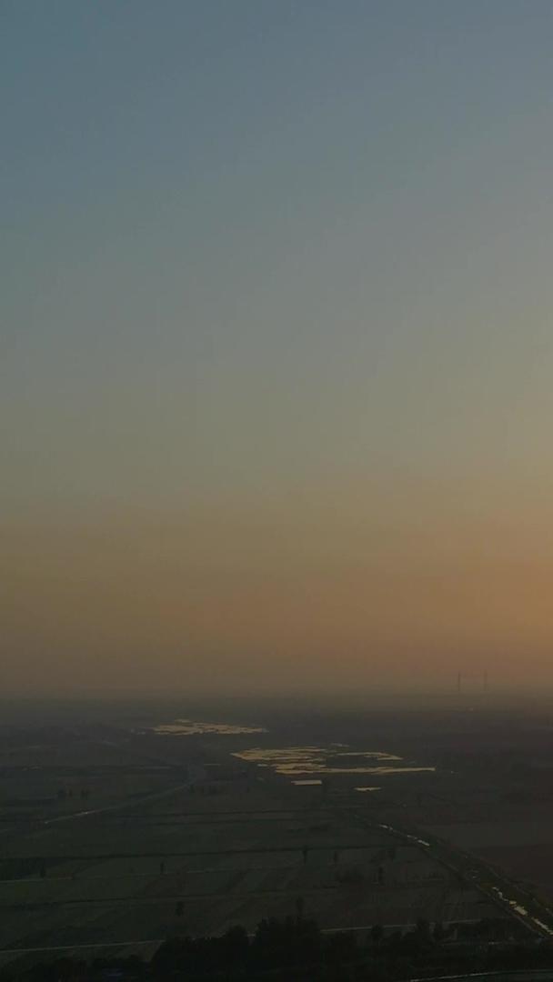 日落航拍在平原地区视频的预览图