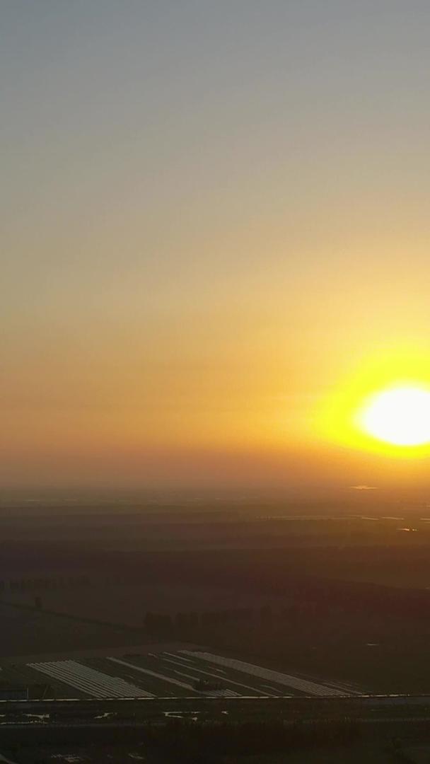 日落航拍在平原地区视频的预览图