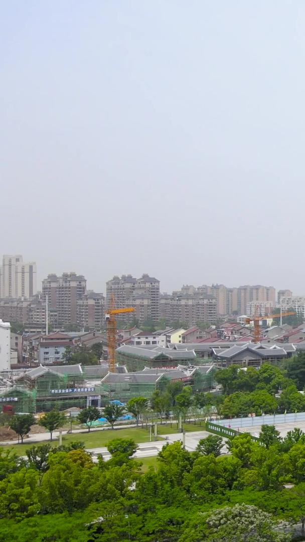荆州关公义园关羽雕像航拍合集视频的预览图