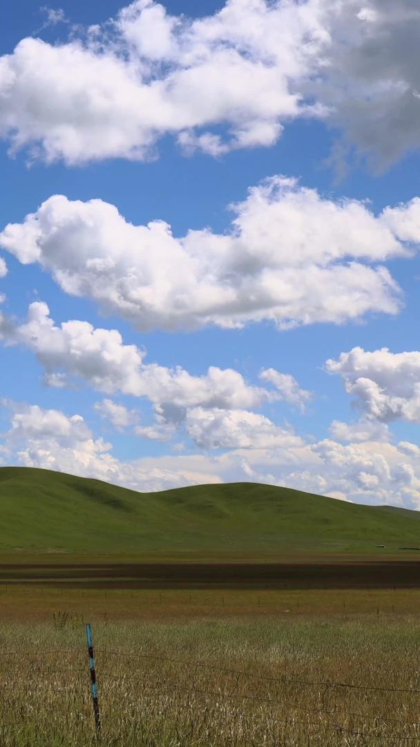 天然草原牧场蓝天白云延迟视频视频的预览图