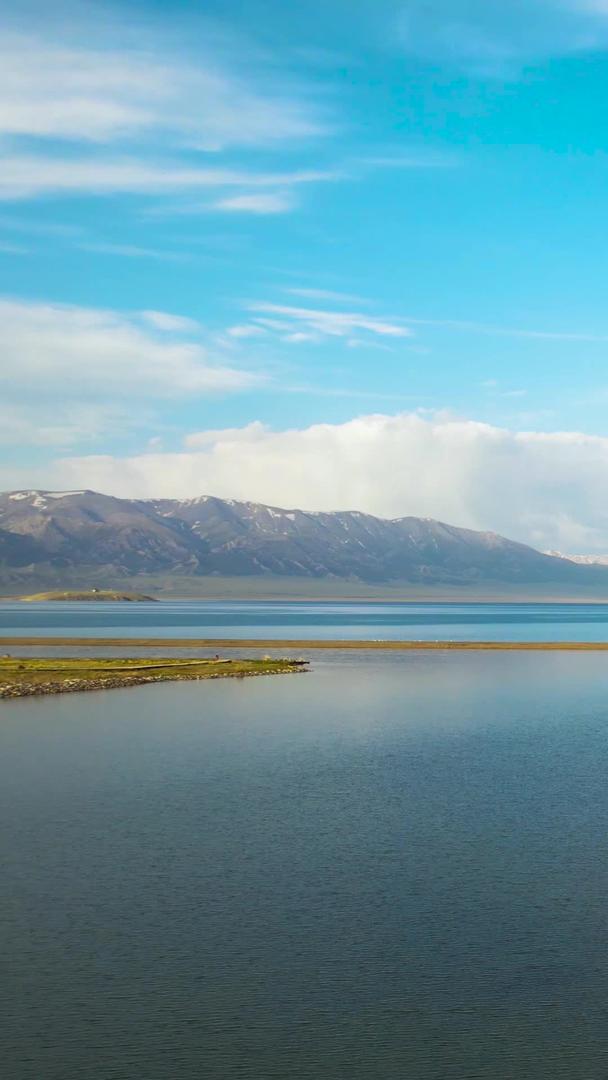 5A景区赛里木湖清水滩景观区航拍视频视频的预览图