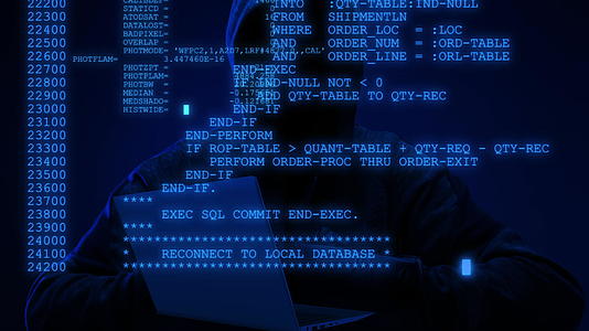蒙面黑客攻击数据服务器黑客从服务器窃取安全信息视频的预览图