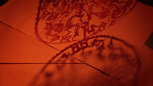 4K剪纸窗花传统工艺文化剪影视频的预览图