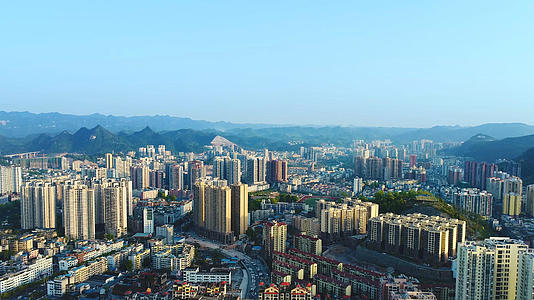 4K航拍贵州铜仁城市建设视频的预览图