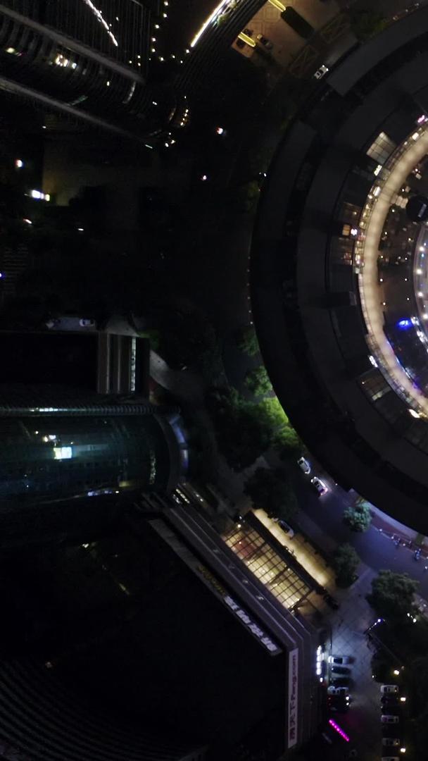 俯瞰上海城市街道航拍视频的预览图