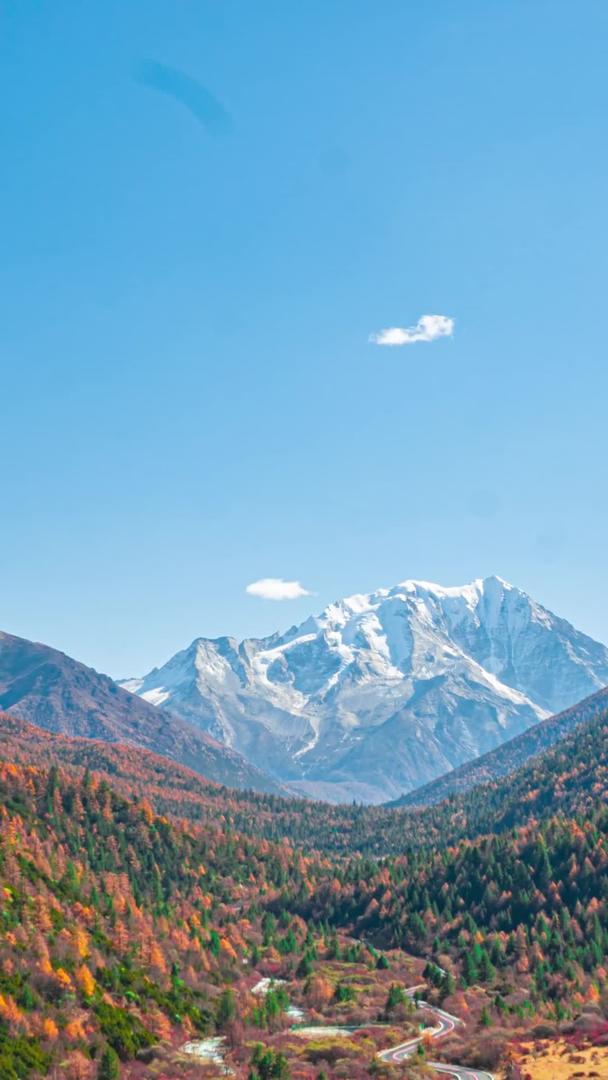 雅拉雪山藏区云彩延迟视频的预览图