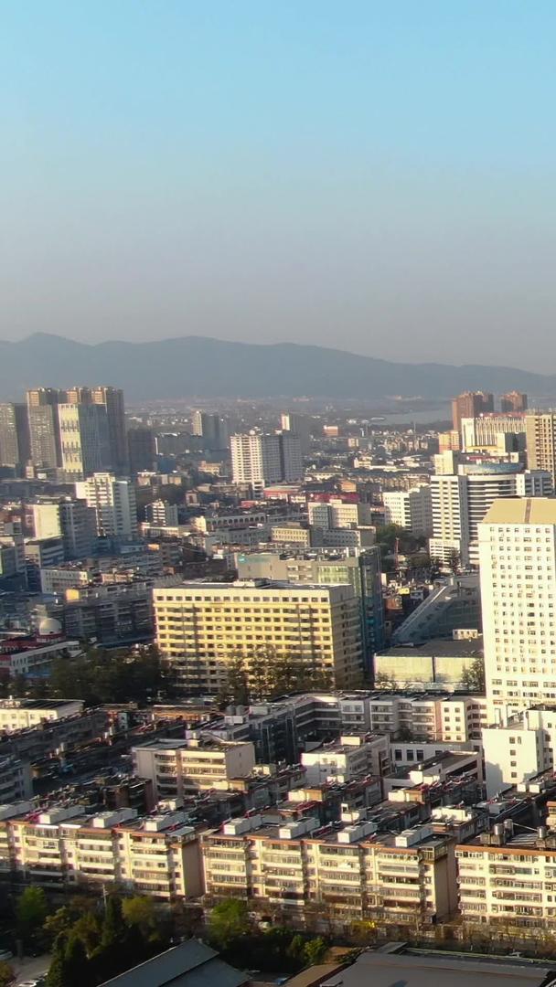 昆明城市建筑风景航拍视频视频的预览图
