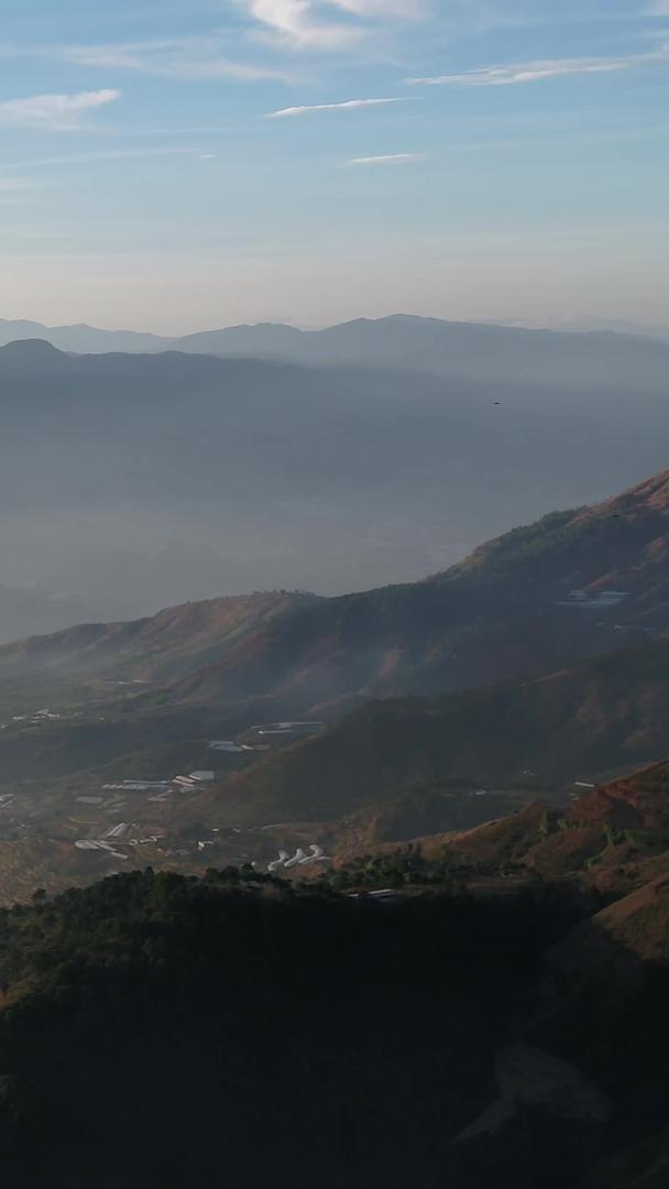 川西高山大景航拍视频的预览图