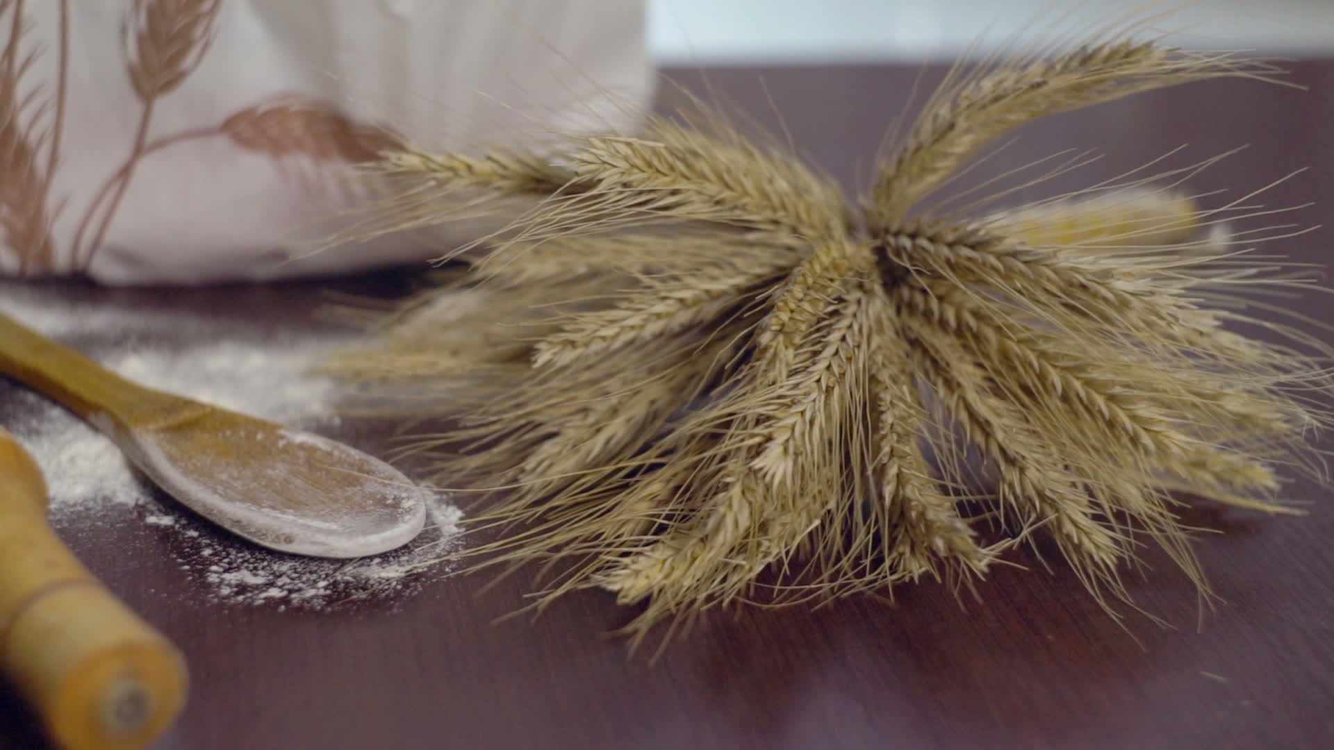 小麦粉广告片段视频的预览图