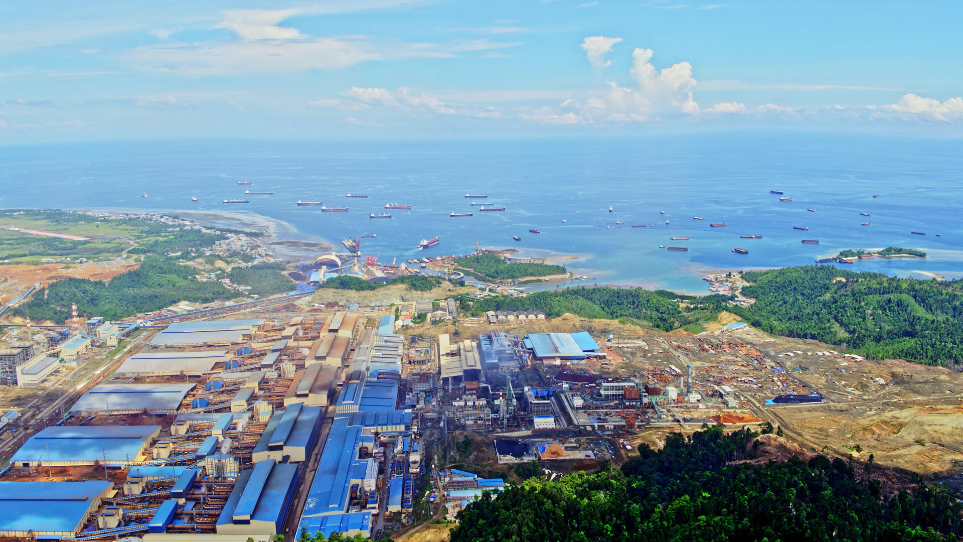 印尼工业区码头视频的预览图