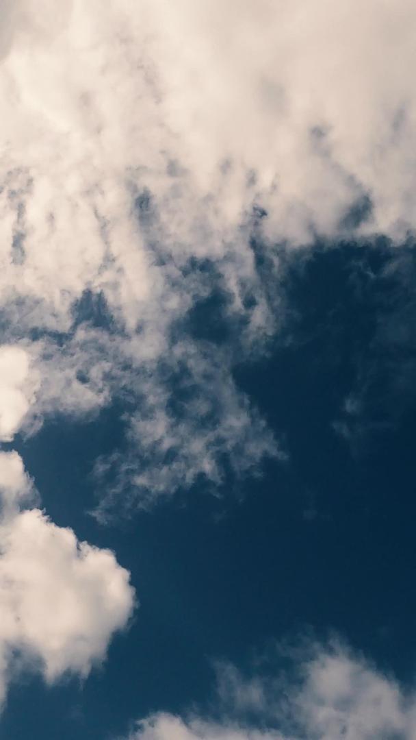 大气天空云彩空镜头延时摄影视频的预览图
