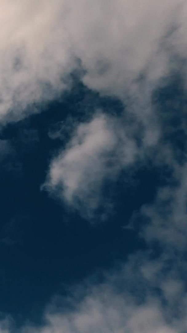 大气天空云彩空镜头延时摄影视频的预览图