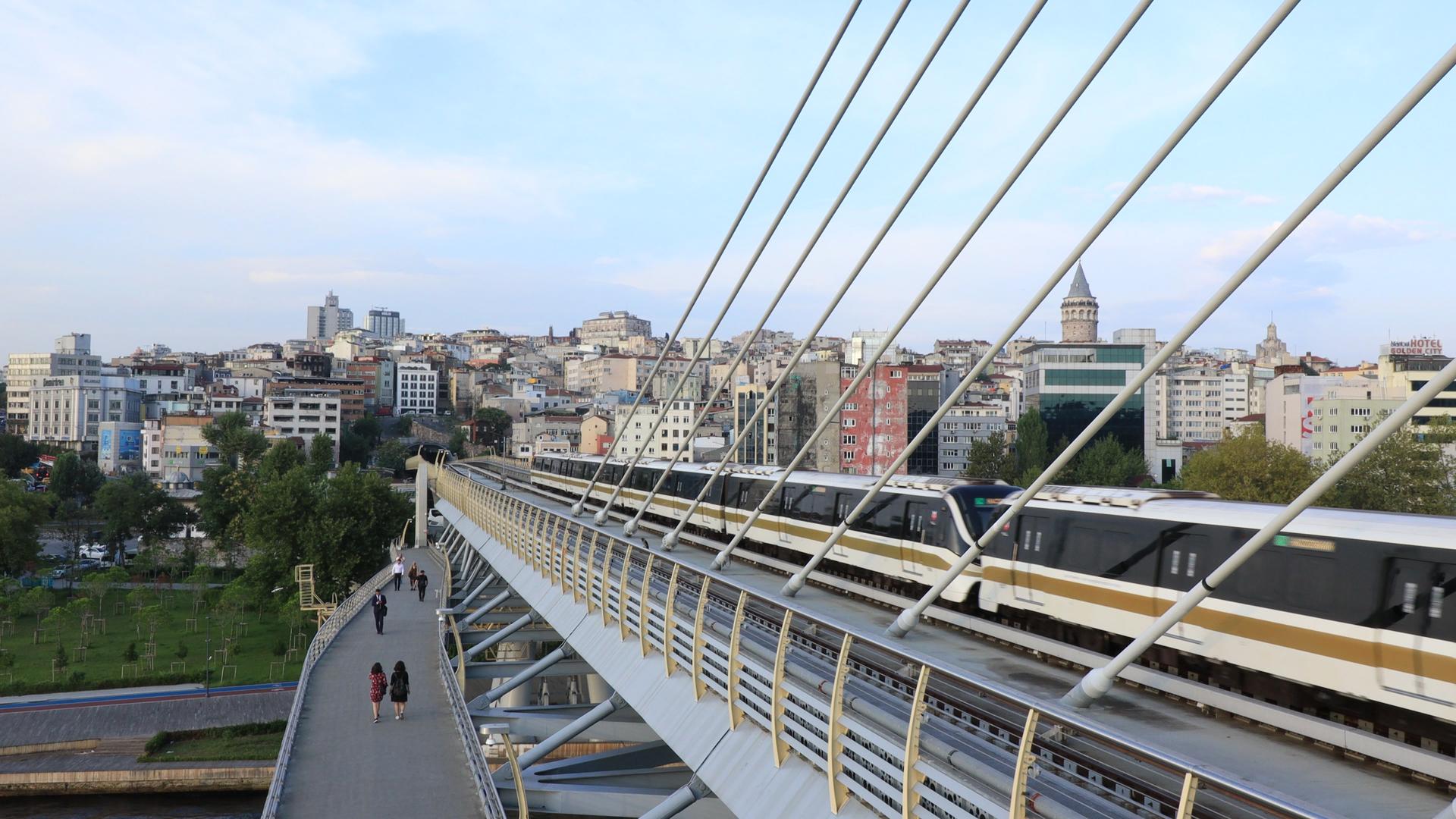 伊斯坦布尔城市交通地铁视频视频视频的预览图