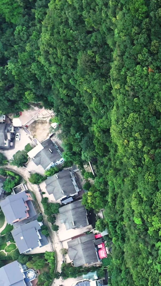 俯瞰5A级景区虞山国家森林公园视频的预览图