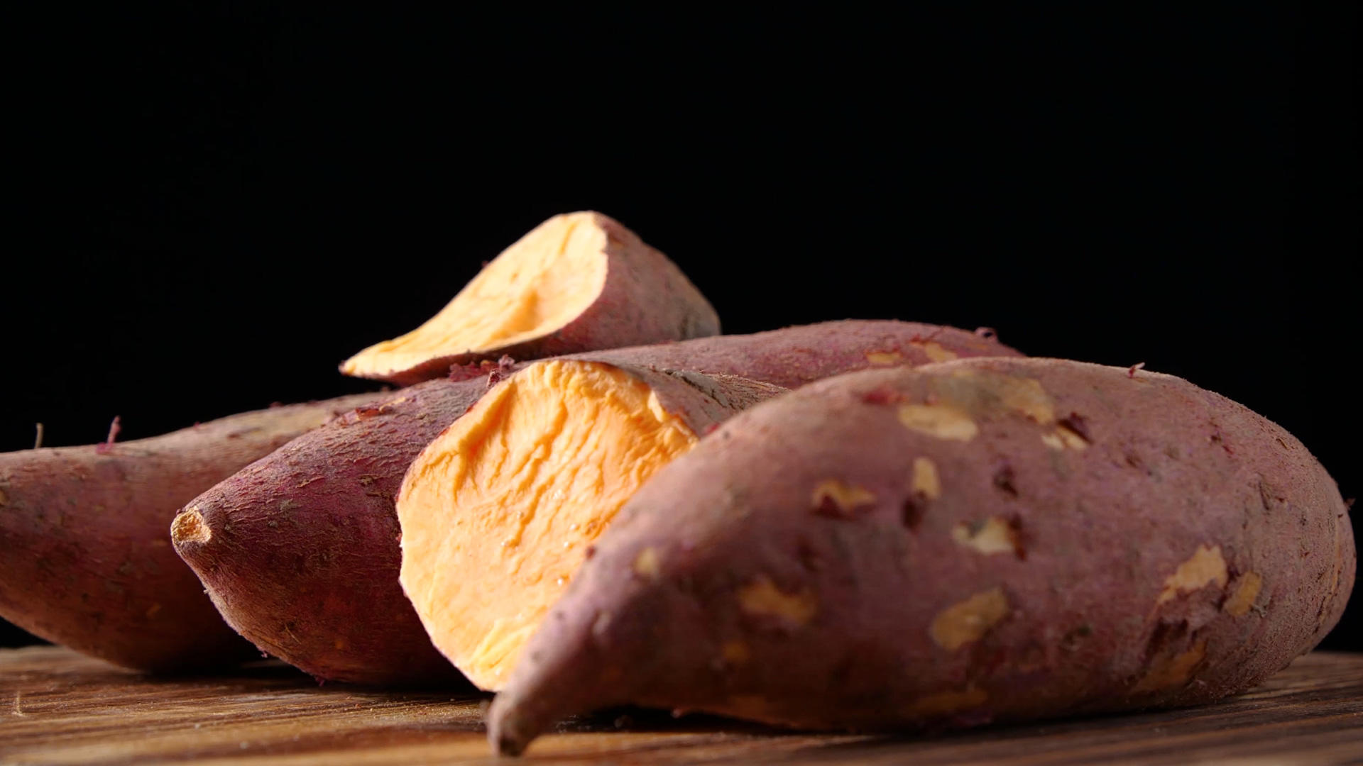 4K红薯地瓜粮食食物视频的预览图