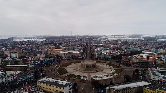 4k新疆八卦镇城市航拍视频的预览图