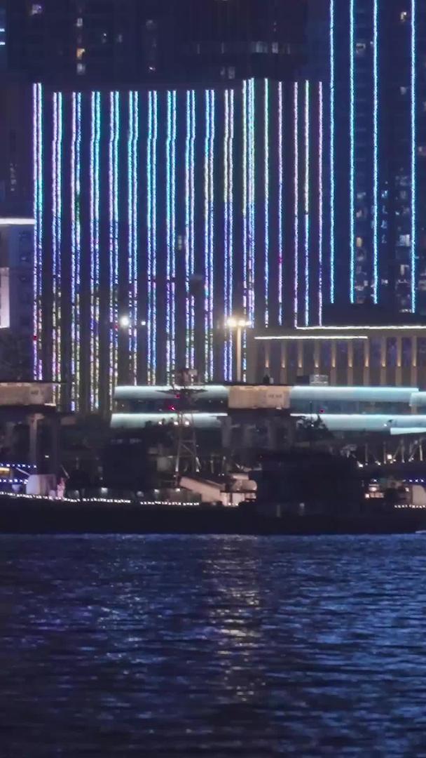 长江码头上川流不息的客运货运物流船舶素材视频的预览图