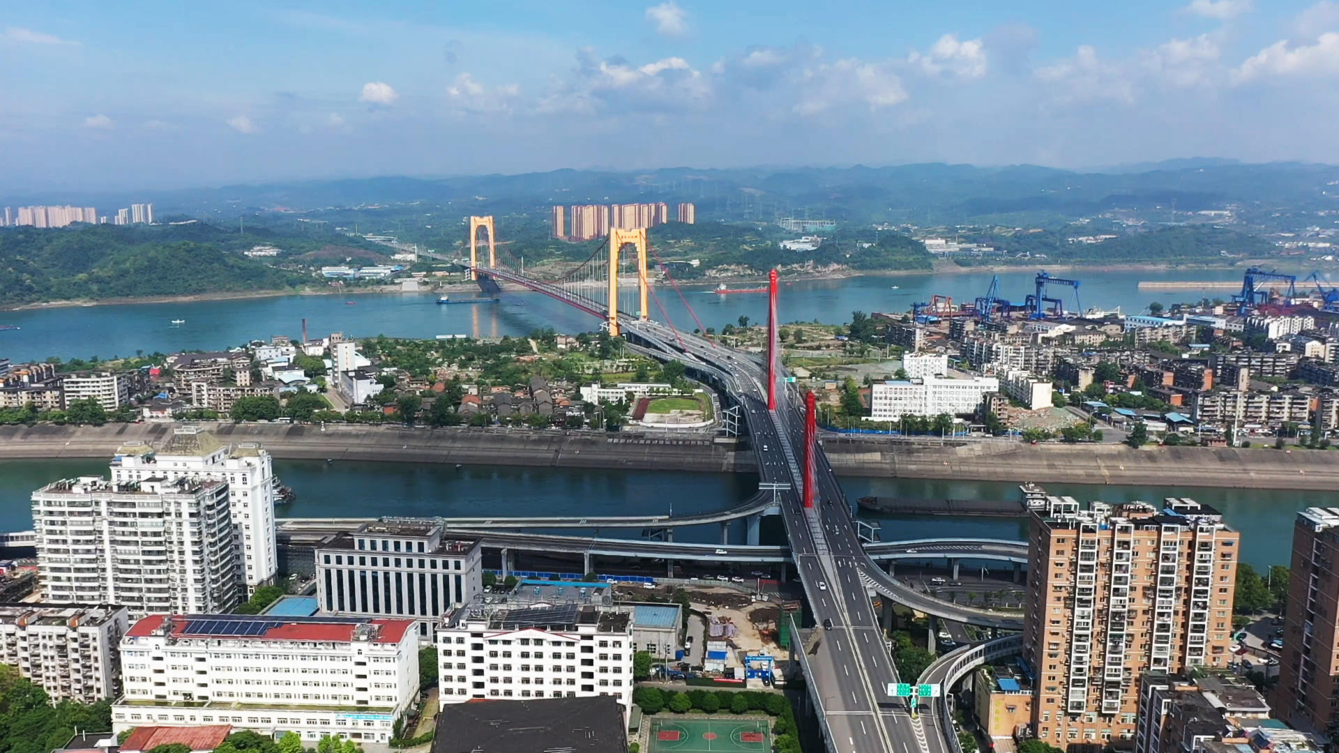 4K航拍中国长江大桥视频的预览图