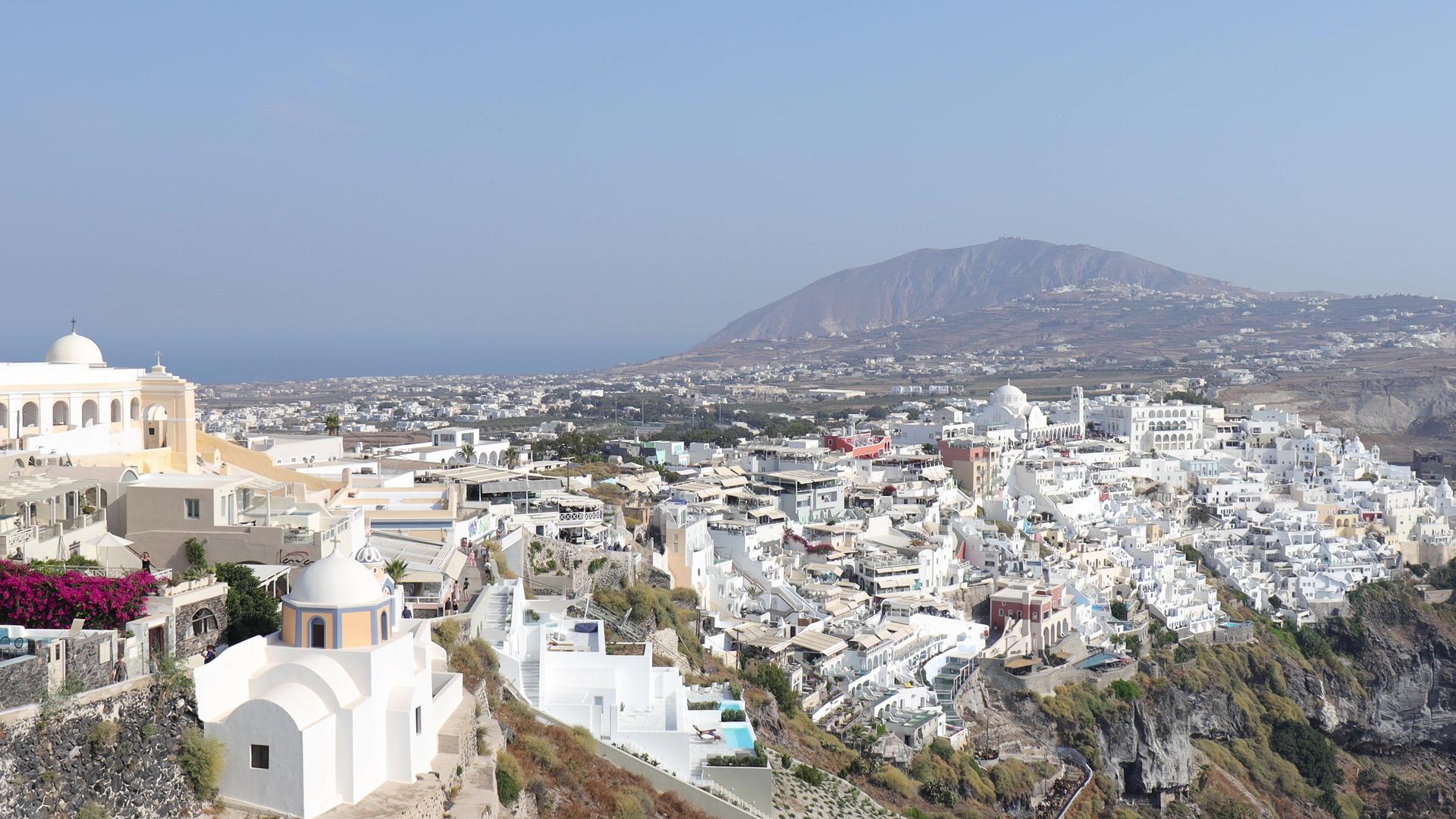希腊著名旅游度假海岛圣托里尼实拍视频视频的预览图